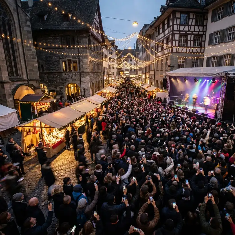 Innenstadt von Zürich mit Markt und Wochenendbetrieb